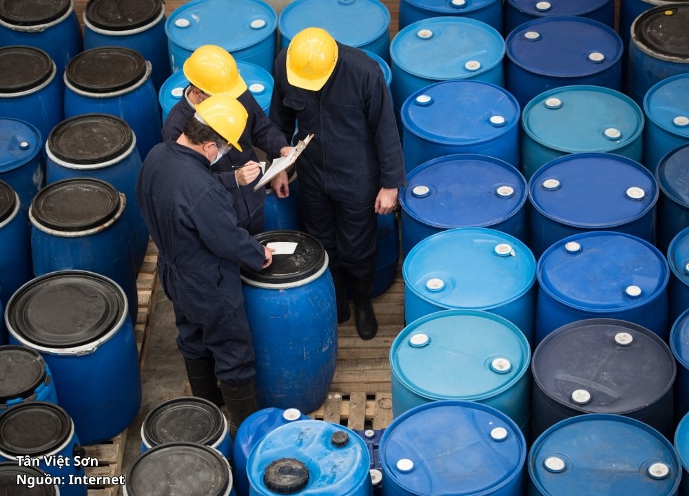 Dimethylformamide (DMF) Là Gì Vai Trò Của DMF Trong Ngành Nhựa Và Polymer