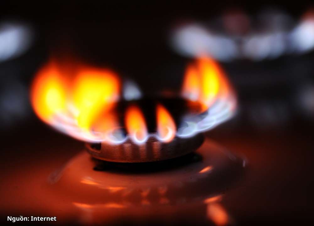 Lý Do Vì Sao Có Ngọn Lửa Màu Xanh Khi Đốt Cháy Khí Gas1 (1)